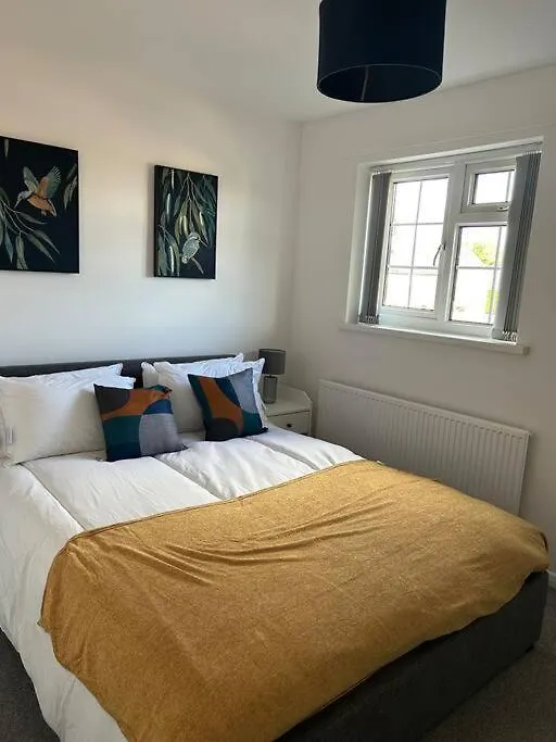 Cosy 3 Bed House Walking Distance To Principality Stadium Cardiff Bay And Centre With Parking United Kingdom